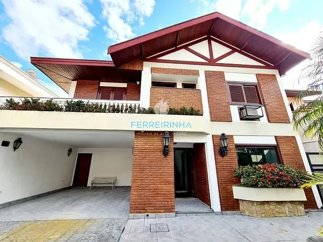 Casa com 341m² 4 quartos e 3 banheiros, à venda ou para alugar, no bairro Urbanova em São José dos Campos