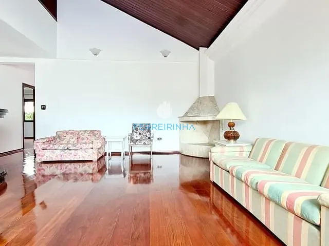 Casa com 341m² 4 quartos e 3 banheiros, à venda ou para alugar, no bairro Urbanova em São José dos Campos
