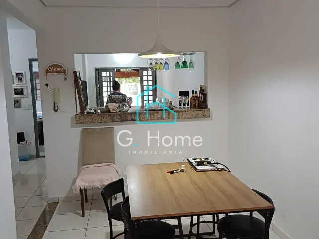 Casa com 150m² 2 quartos e 3 banheiros, à venda, no bairro Califórnia em Londrina