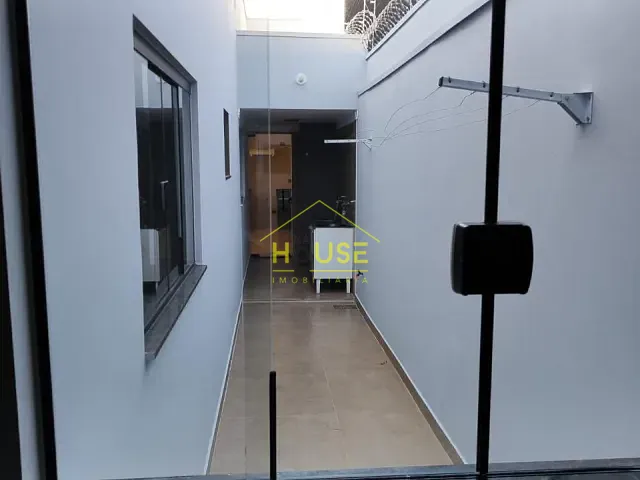 Casa 3 quartos e 3 banheiros, à venda, no bairro Loteamento Residencial Maria Nazaret em Fernandópolis