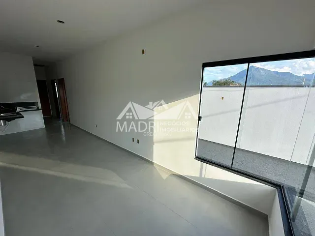 Casa 2 quartos e 1 banheiro, à venda, no bairro Nova Palhoça em Palhoça