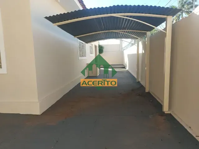 Casa com 259m² 3 quartos e 3 banheiros, à venda, no bairro Icaray em Araçatuba