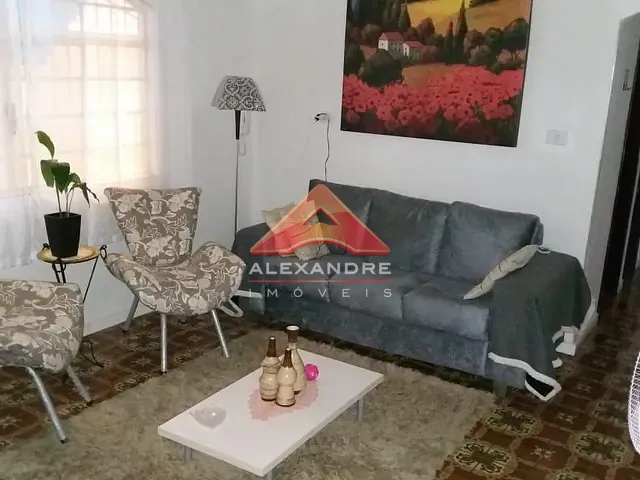 Casa com 168m² 3 quartos e 2 banheiros, à venda, no bairro Vila Tesouro em São José dos Campos
