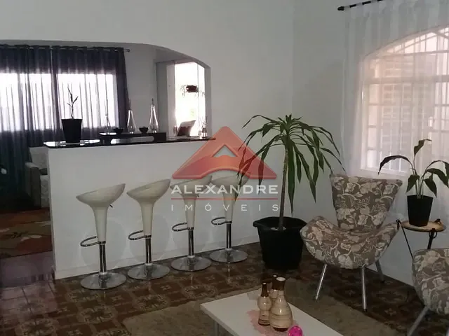 Casa com 168m² 3 quartos e 2 banheiros, à venda, no bairro Vila Tesouro em São José dos Campos