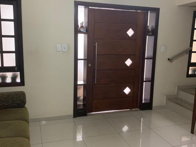Foto do Casa - Casa com 3 dormitórios à venda, 209 m² por R$ 500.000,00 - Centro - Guaratinguetá/SP | Imobiliária Domos