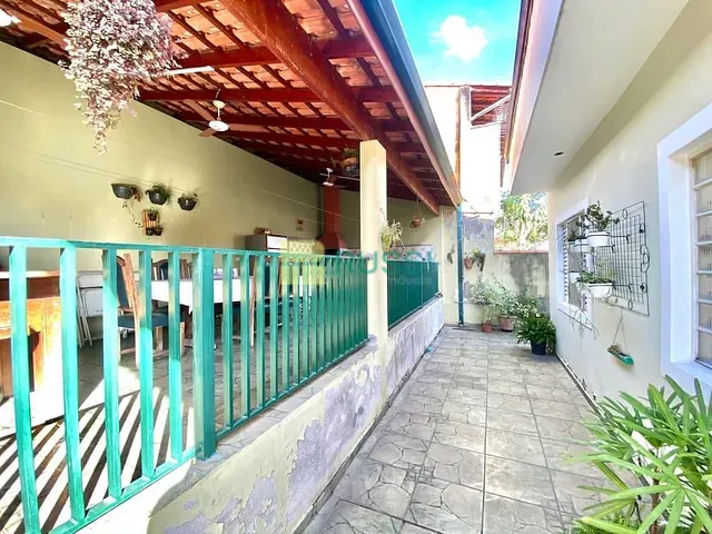 Casa com 250m² 4 quartos e 2 banheiros, à venda, no bairro Bosque dos Eucaliptos em São José dos Campos