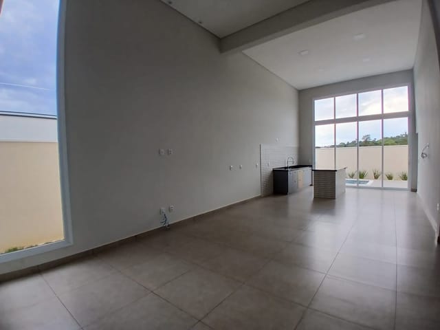 Casa com 300m² 3 quartos e 2 banheiros, para alugar, no bairro Loteamento Fechado Jardim Pôr do Sol em São João da Boa Vista