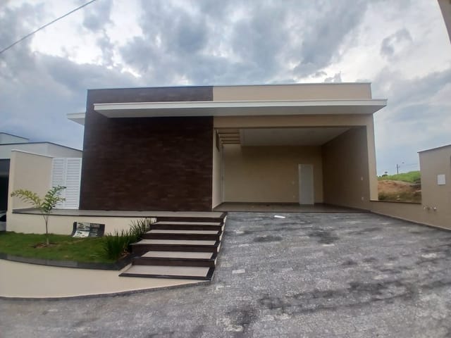 Casa com 300m² 3 quartos e 2 banheiros, para alugar, no bairro Loteamento Fechado Jardim Pôr do Sol em São João da Boa Vista