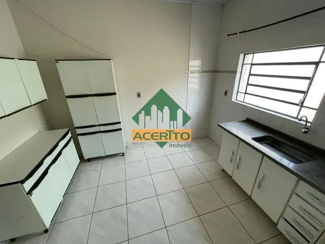 Casa com 250m² 2 quartos e 2 banheiros, à venda, no bairro Jussara em Araçatuba