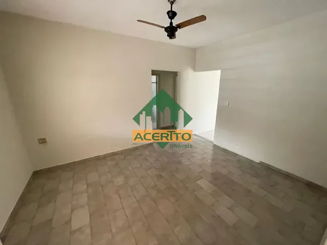 Casa com 250m² 2 quartos e 2 banheiros, à venda, no bairro Jussara em Araçatuba