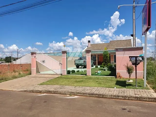 Casa com 265m² 3 quartos e 1 banheiro, à venda, no bairro Cascavel em Guarapuava