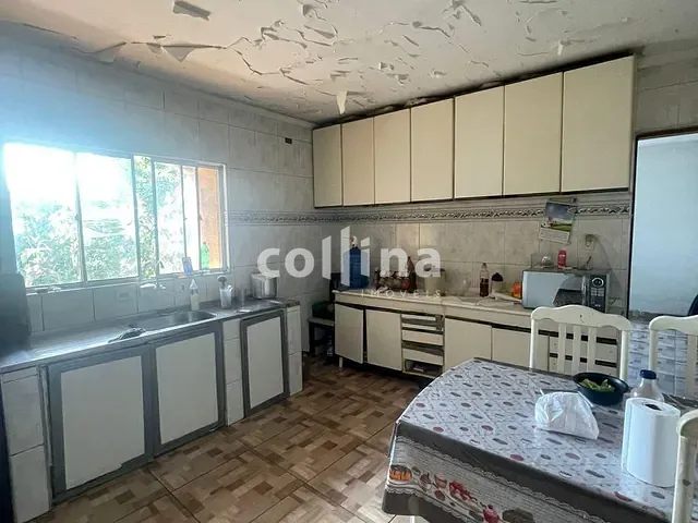 Casa com 200m² 2 quartos e 2 banheiros, à venda, no bairro Alto de Santa Lúcia em Carapicuíba
