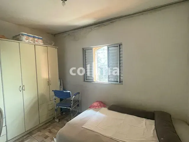 Casa com 200m² 2 quartos e 2 banheiros, à venda, no bairro Alto de Santa Lúcia em Carapicuíba