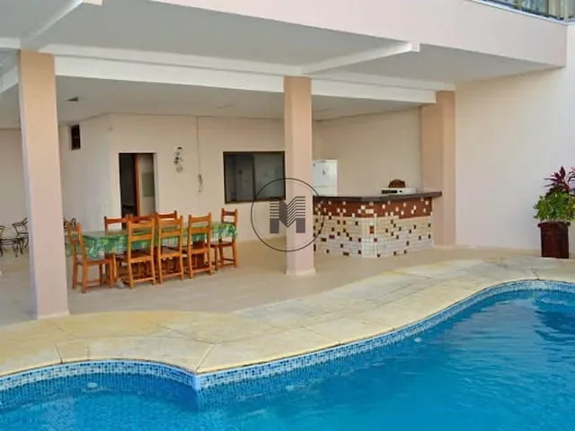 Casa 4 quartos e 4 banheiros, à venda, no bairro Campo do Galvão em Guaratinguetá