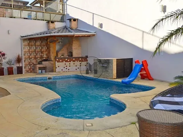 Casa 4 quartos e 4 banheiros, à venda, no bairro Campo do Galvão em Guaratinguetá