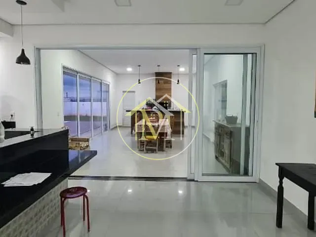 Casa com 1000m² 4 quartos e 5 banheiros, à venda, no bairro Jardim Solar do Bosque em Sorocaba