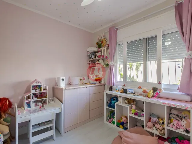 Casa 3 quartos e 3 banheiros, à venda, no bairro Petrópolis em Porto Alegre