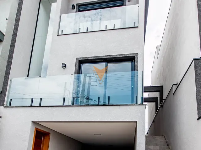 Casa 3 quartos e 2 banheiros, à venda, no bairro Chácara Jaguari (Fazendinha) em Santana de Parnaíba