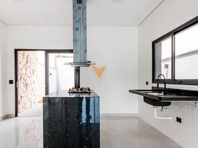 Casa 3 quartos e 2 banheiros, à venda, no bairro Chácara Jaguari (Fazendinha) em Santana de Parnaíba