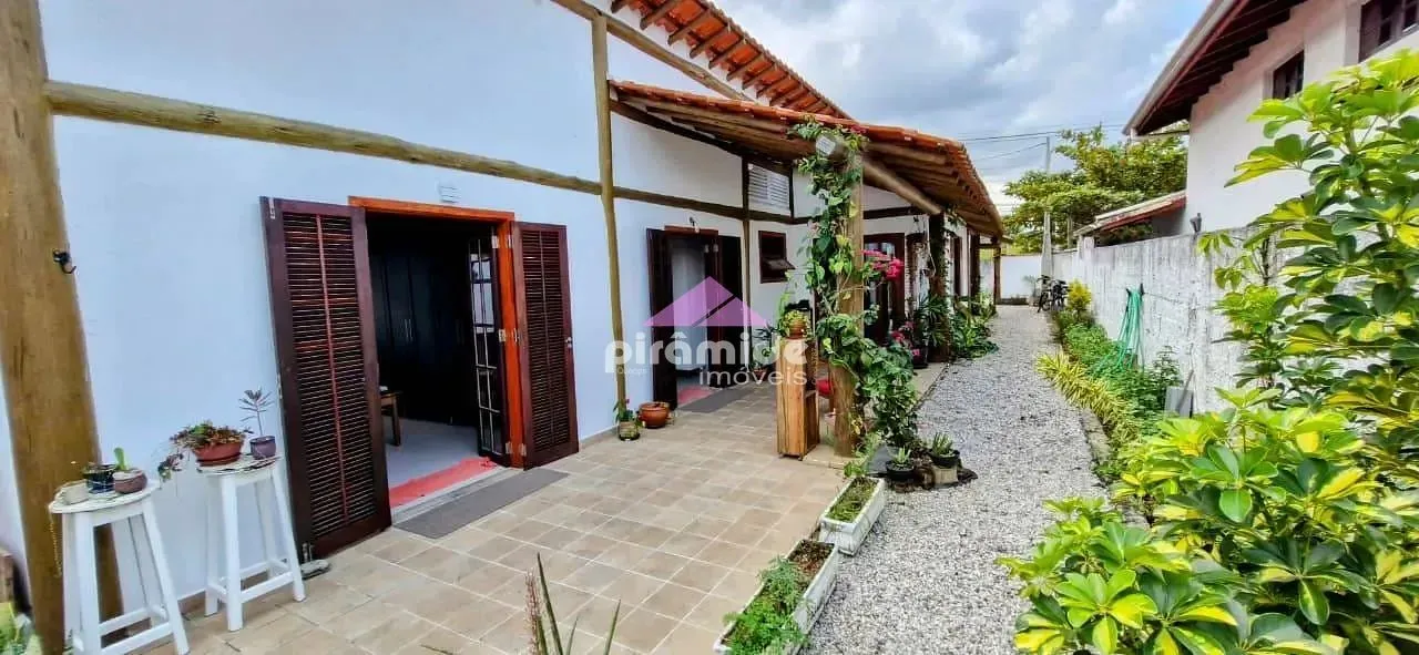 Casa, 3 quartos, 142 m² - Foto 2