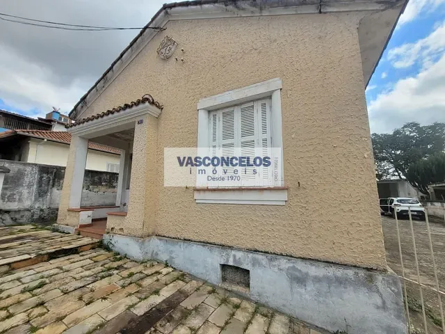Casa com 611m² 4 quartos e 3 banheiros, à venda, no bairro Jardim Bela Vista em São José dos Campos