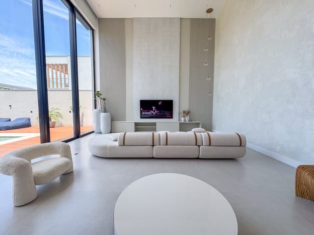 Casa com 1003m² 5 quartos e 7 banheiros, à venda ou para alugar, no bairro Recreio dos Bandeirantes em Rio de Janeiro