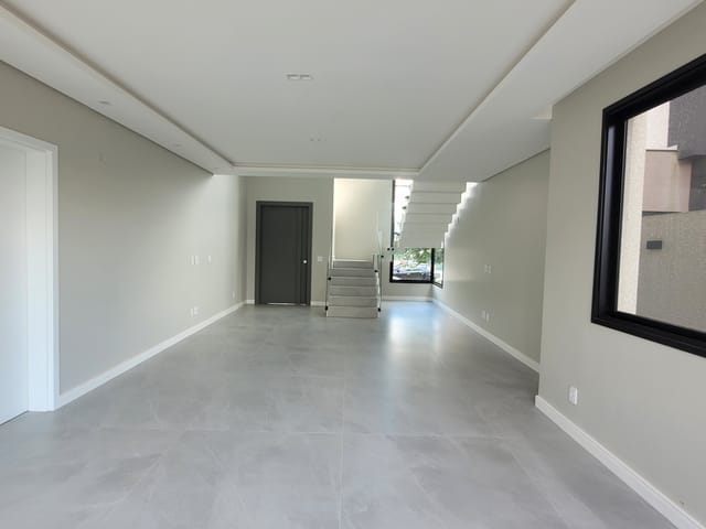Casa com 300m² 3 quartos e 4 banheiros, à venda, no bairro Jardim Carvalho em Ponta Grossa
