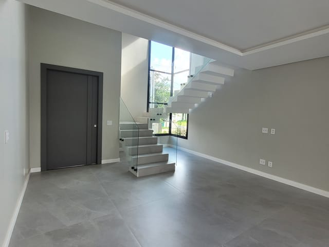 Casa com 300m² 3 quartos e 4 banheiros, à venda, no bairro Jardim Carvalho em Ponta Grossa