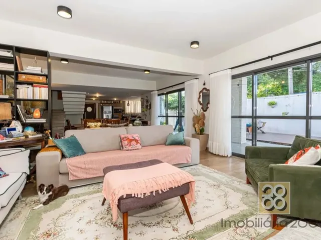 Casa 3 quartos e 3 banheiros, à venda, no bairro Hugo Lange em Curitiba