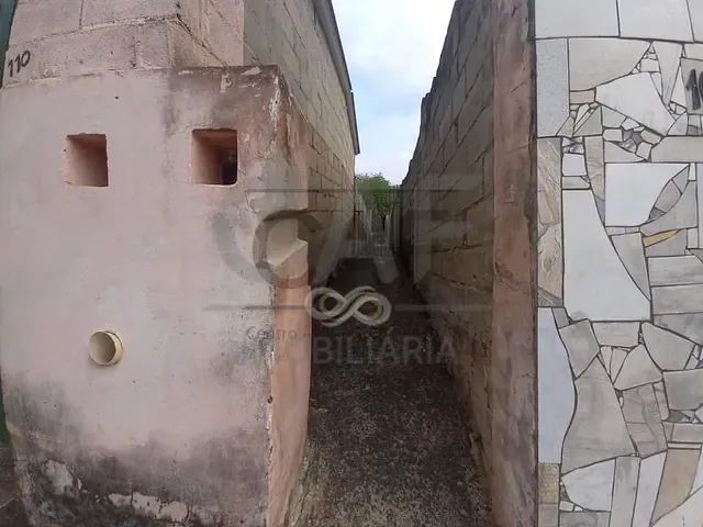 Casa com 300m² 2 quartos e 1 banheiro, à venda, no bairro Nova Jaguariúna em Jaguariúna