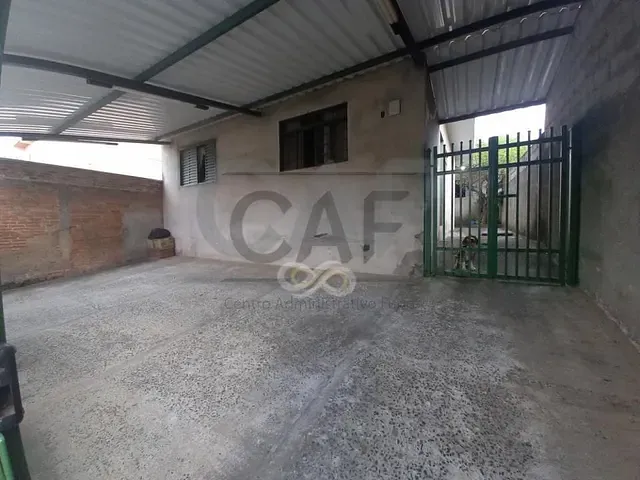 Casa com 300m² 2 quartos e 1 banheiro, à venda, no bairro Nova Jaguariúna em Jaguariúna