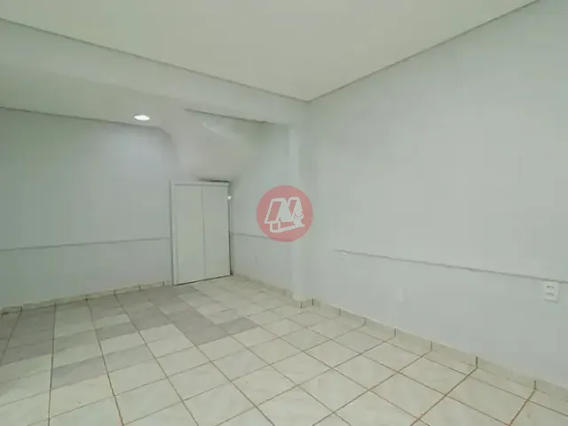 Casa com 280m², para alugar, no bairro Bela Vista em Porto Alegre