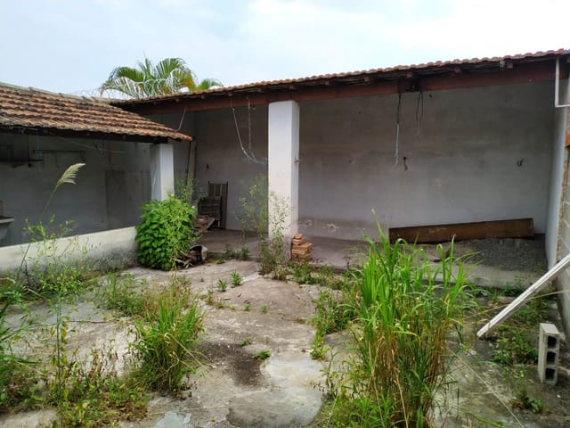 Casa com 150m² 2 quartos e 1 banheiro, à venda, no bairro Centro em Pindamonhangaba
