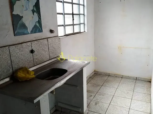 Casa com 150m² 2 quartos e 1 banheiro, à venda, no bairro Centro em Pindamonhangaba