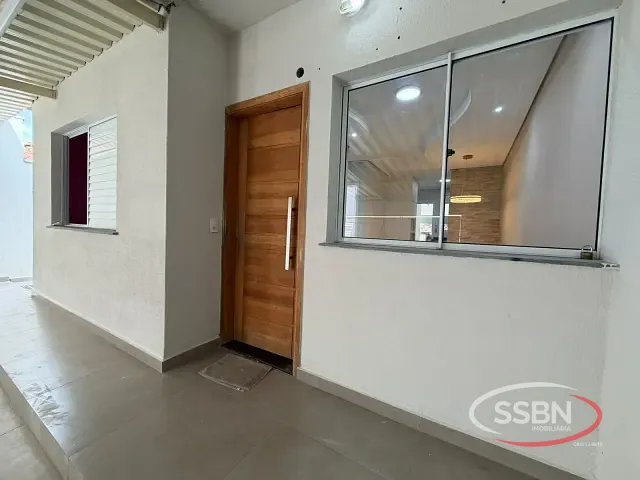 Casa 2 quartos e 2 banheiros, para alugar, no bairro Jardim Residencial Fibra em Nova Odessa