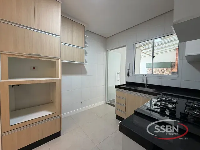 Casa 2 quartos e 2 banheiros, para alugar, no bairro Jardim Residencial Fibra em Nova Odessa