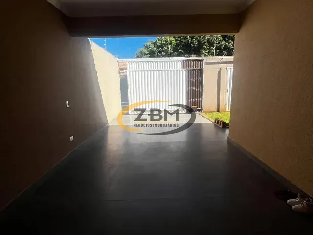 Casa com 260m² 4 quartos e 3 banheiros, à venda, no bairro Jardim Pequena Londres em Londrina