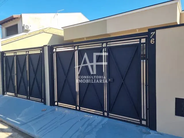 Casa 2 quartos e 2 banheiros, à venda, no bairro Residencial Estoril em Taubaté