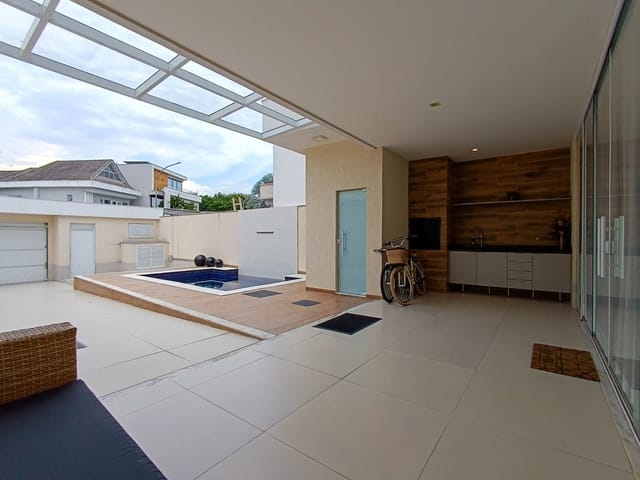 Casa com 260m² 4 quartos e 5 banheiros, à venda, no bairro Recreio dos Bandeirantes em Rio de Janeiro