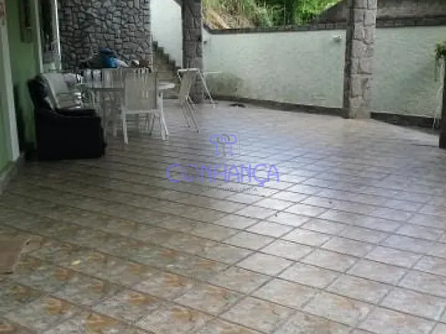 Casa com 283m² 5 quartos e 3 banheiros, à venda, no bairro Vila Valqueire em Rio de Janeiro