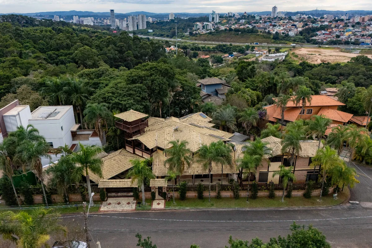 Casa no condomínio Chácara Malota para venda com 5 quartos, sendo 3 suítes, 717m²