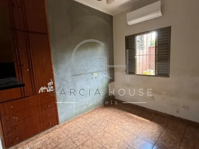 Casa com 190m² 3 quartos e 2 banheiros, para alugar, no bairro Vila Tibério em Ribeirão Preto