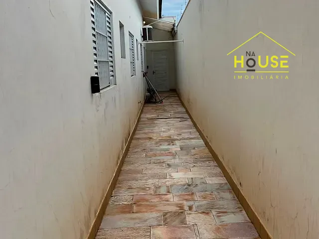 Casa 3 quartos e 3 banheiros, à venda, no bairro Residencial Antonia Franco em Fernandópolis
