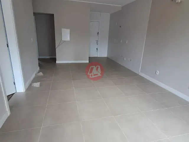 Casa 3 quartos e 2 banheiros, para alugar, no bairro Guarujá em Porto Alegre