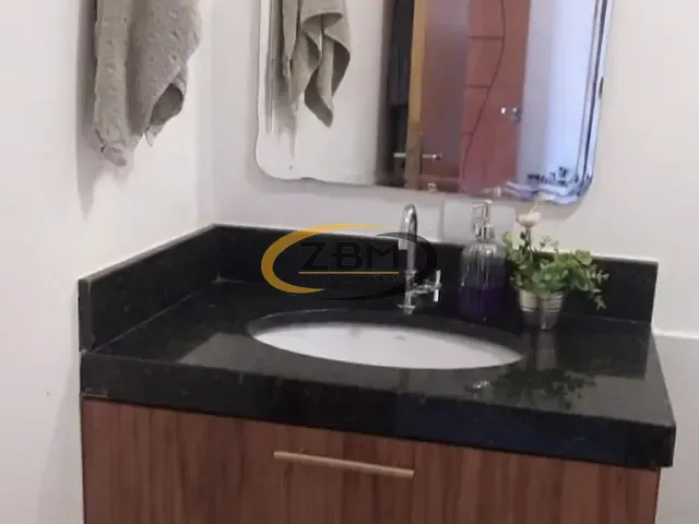 Casa 3 quartos e 2 banheiros, à venda, no bairro Colinas em Londrina