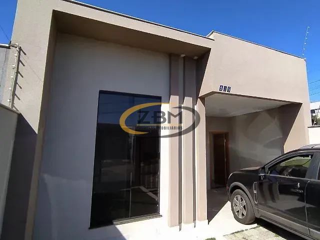 Casa 3 quartos e 2 banheiros, à venda, no bairro Colinas em Londrina