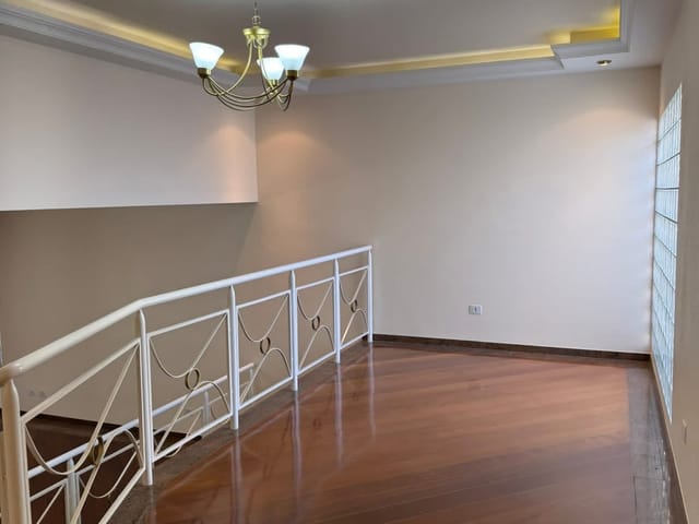 Casa 4 quartos e 1 banheiro, à venda ou para alugar, no bairro Jardim Satélite em São João da Boa Vista