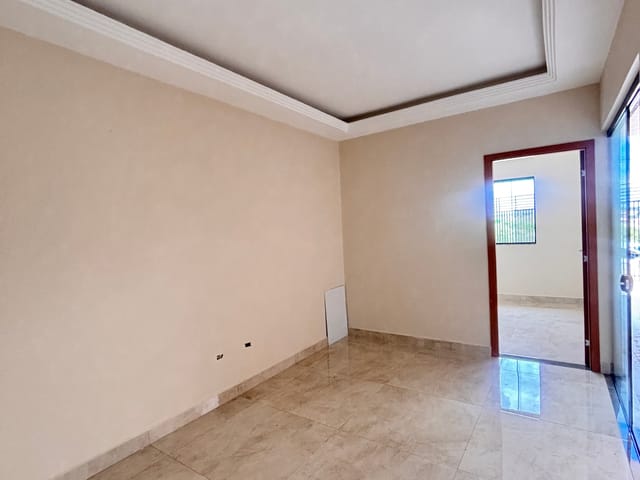 Casa com 90m² 3 quartos e 2 banheiros, à venda, no bairro Cará-cará em Ponta Grossa