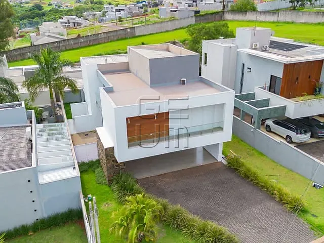 Casa com 496m² 5 quartos e 6 banheiros, à venda, no bairro Jardim Costa do Sol em Rolândia
