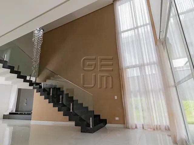 Casa com 496m² 5 quartos e 6 banheiros, à venda, no bairro Jardim Costa do Sol em Rolândia